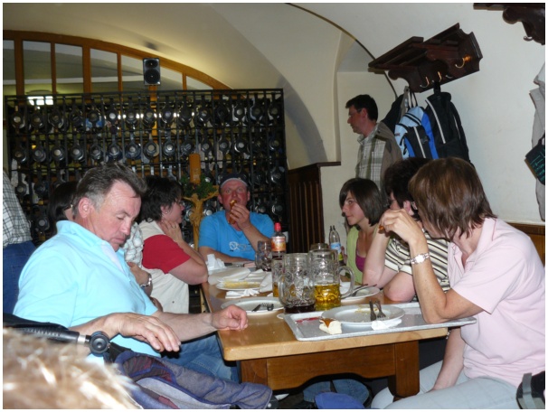 584x433 pixels (117K)